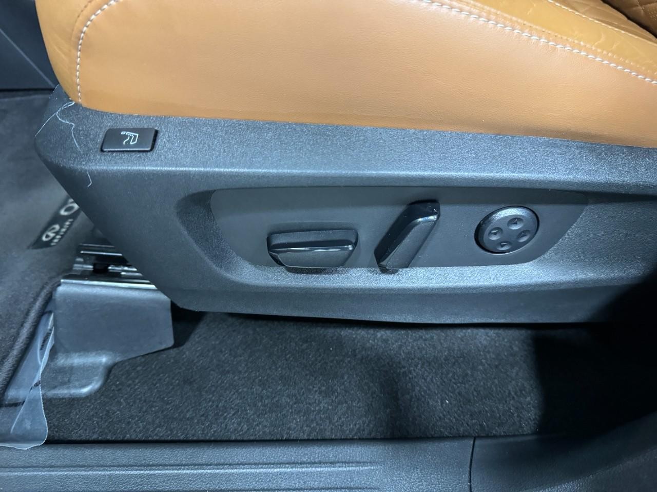 INFINITI QX60 Vehicle Full-screen Gallery Image 31