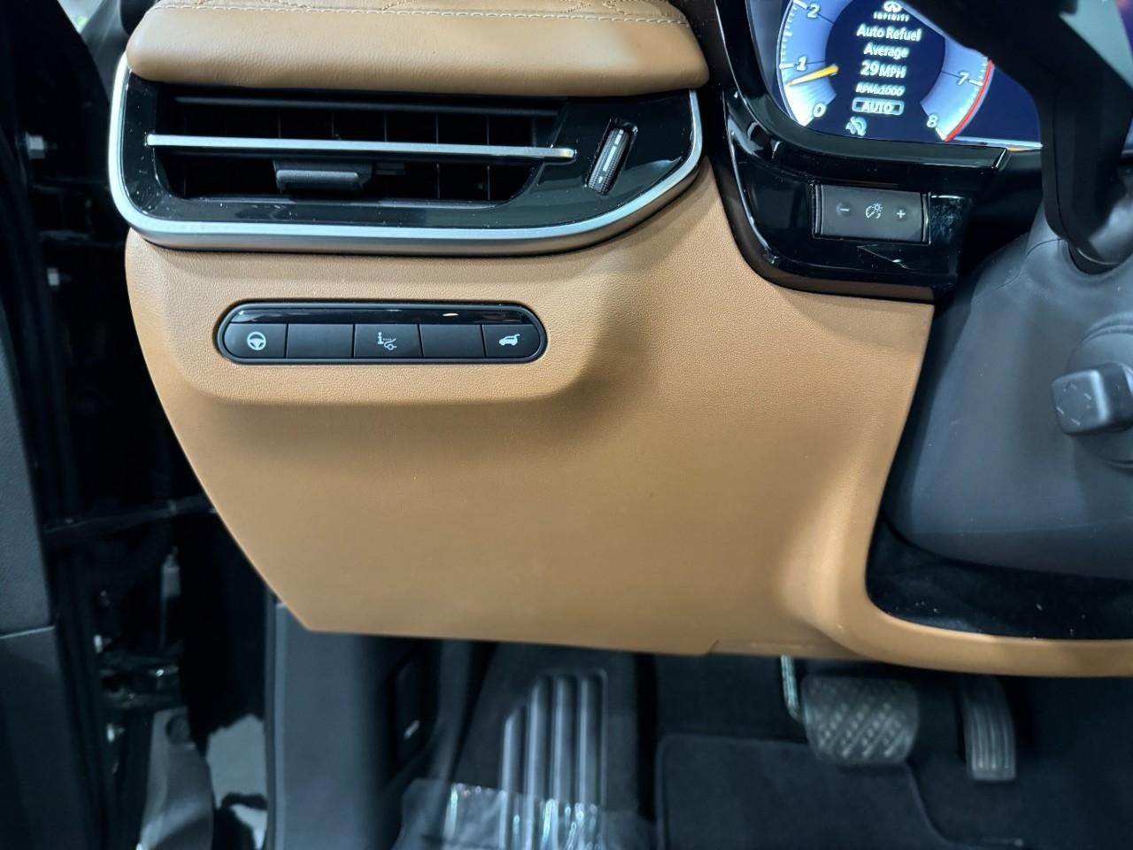 INFINITI QX60 Vehicle Full-screen Gallery Image 32