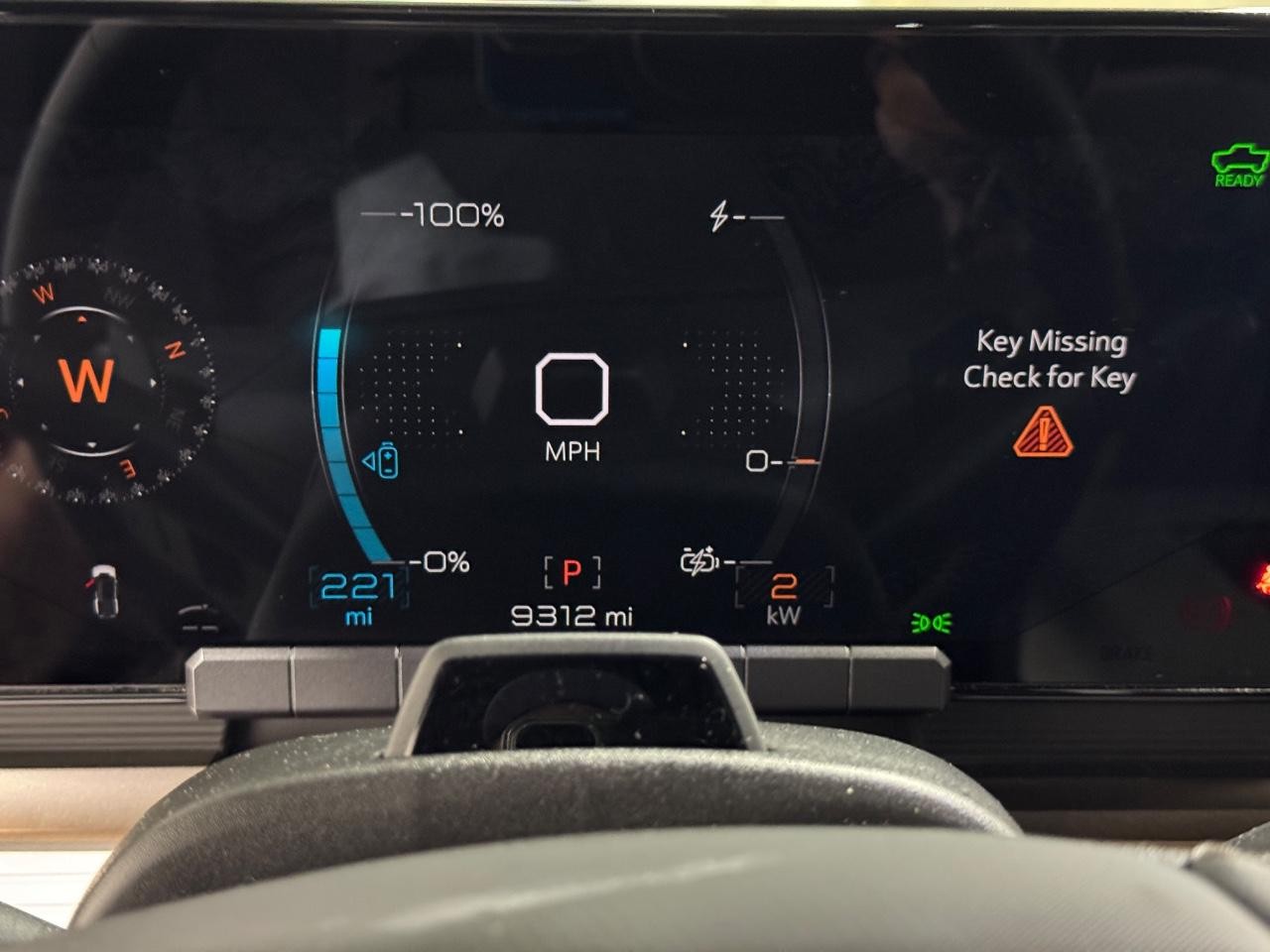 GMC HUMMER EV Pickup Vehicle Full-screen Gallery Image 24