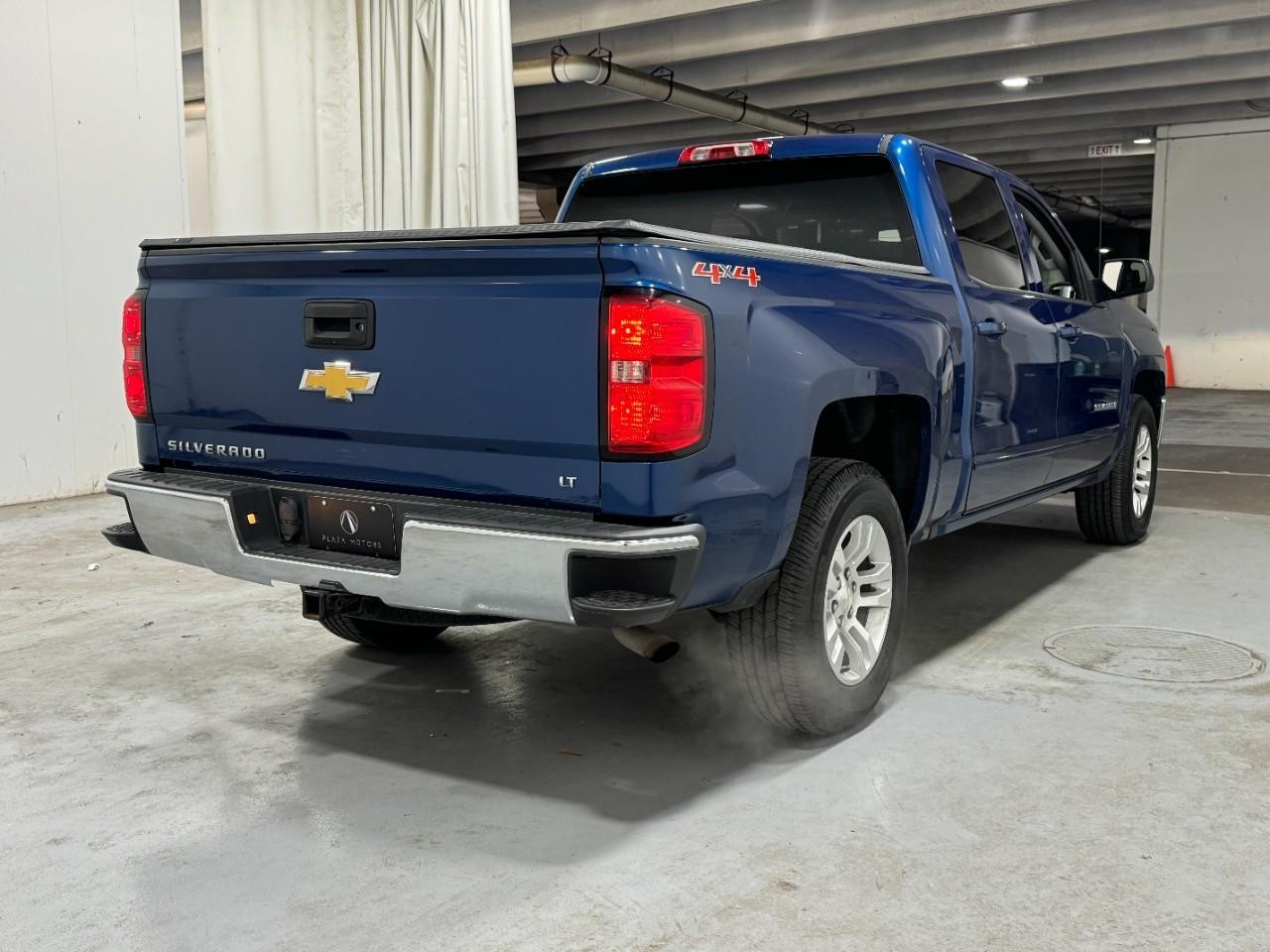 Chevrolet Silverado 1500 Vehicle Full-screen Gallery Image 4