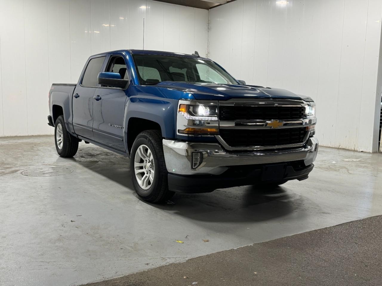 Chevrolet Silverado 1500 Vehicle Full-screen Gallery Image 6