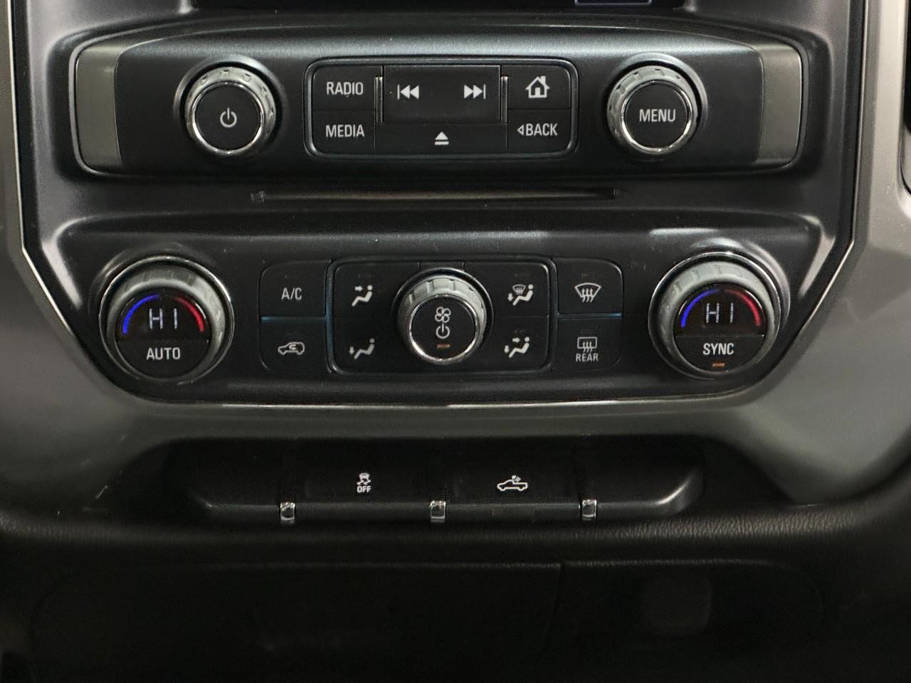 Chevrolet Silverado 1500 Vehicle Full-screen Gallery Image 14