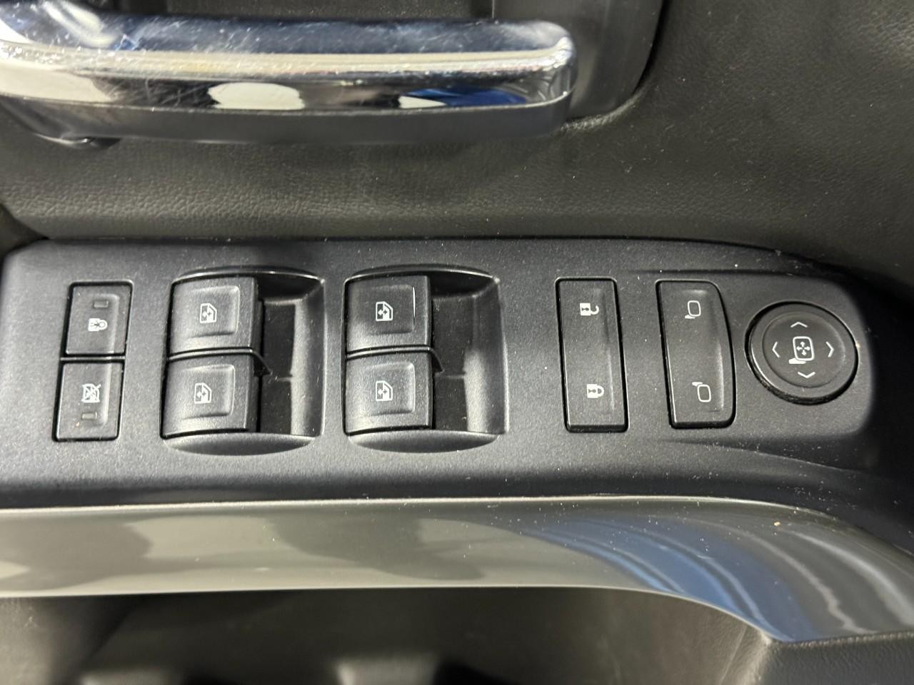 Chevrolet Silverado 1500 Vehicle Full-screen Gallery Image 20