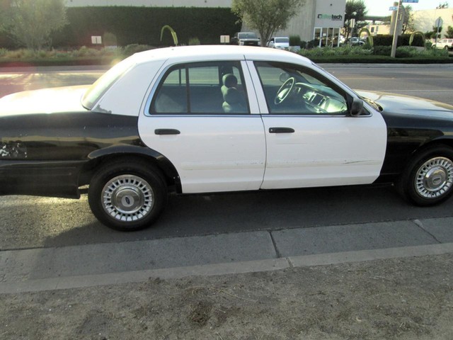 2002 Ford Crown Victoria's photo