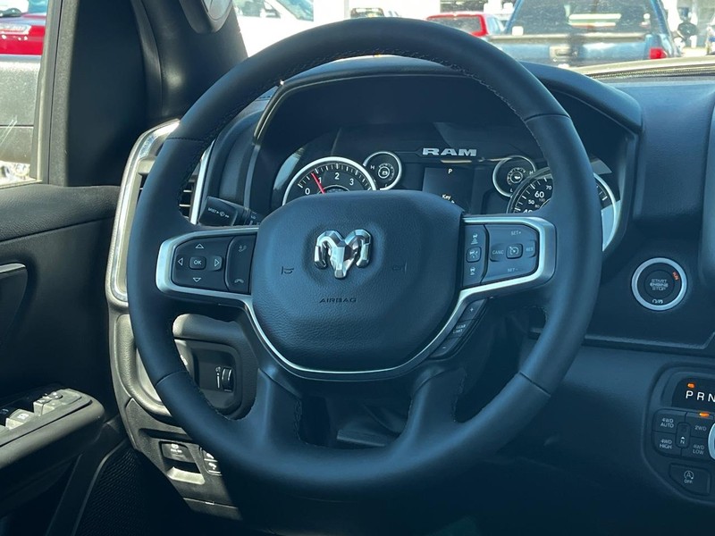 Ram 1500 Vehicle Full-screen Gallery Image 06