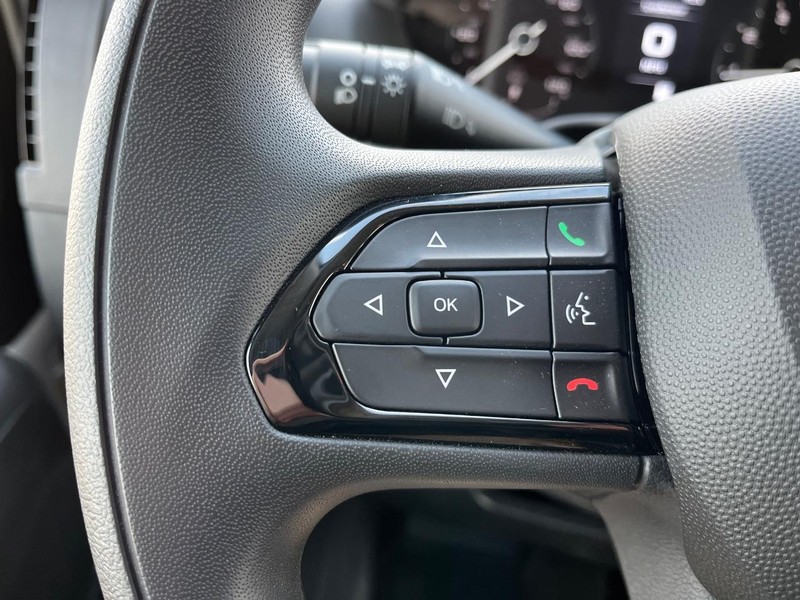 Ram ProMaster Cargo Van Vehicle Full-screen Gallery Image 07