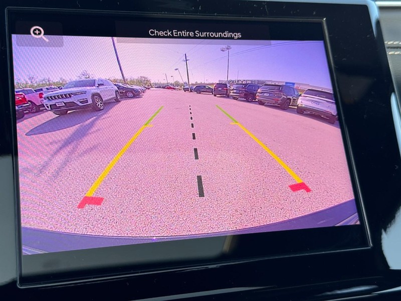 Jeep Grand Cherokee Vehicle Full-screen Gallery Image 14