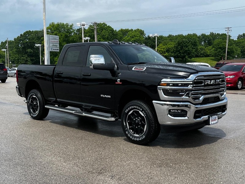 Ram 2500 Vehicle Full-screen Gallery Image 02