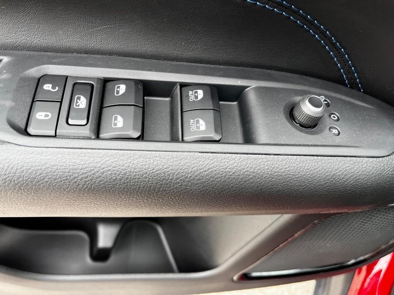 Jeep Compass Vehicle Full-screen Gallery Image 08