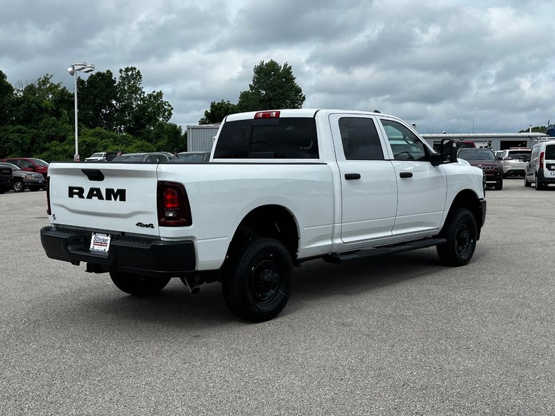 Ram 2500 Vehicle Full-screen Gallery Image 03