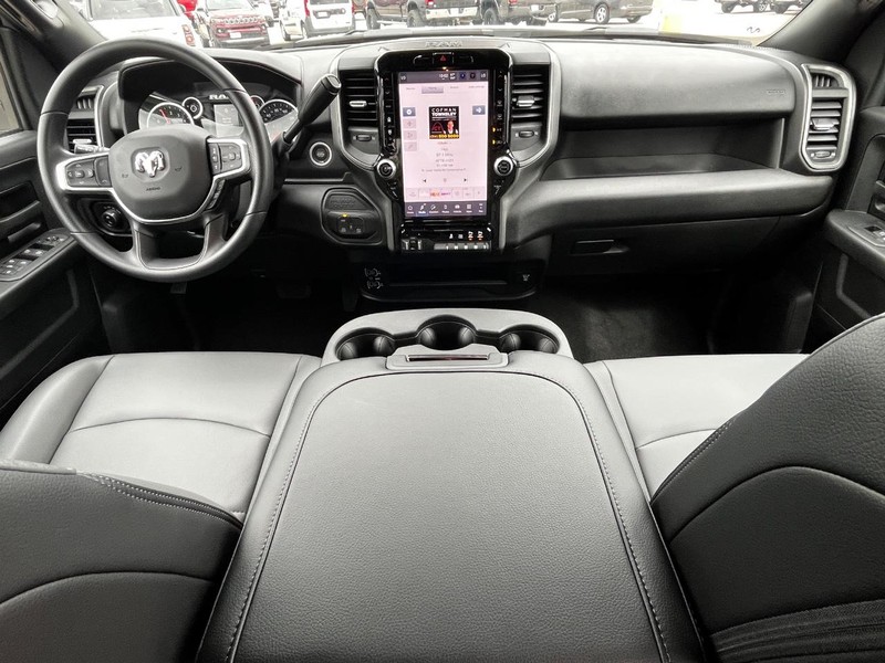 Ram 2500 Vehicle Full-screen Gallery Image 05