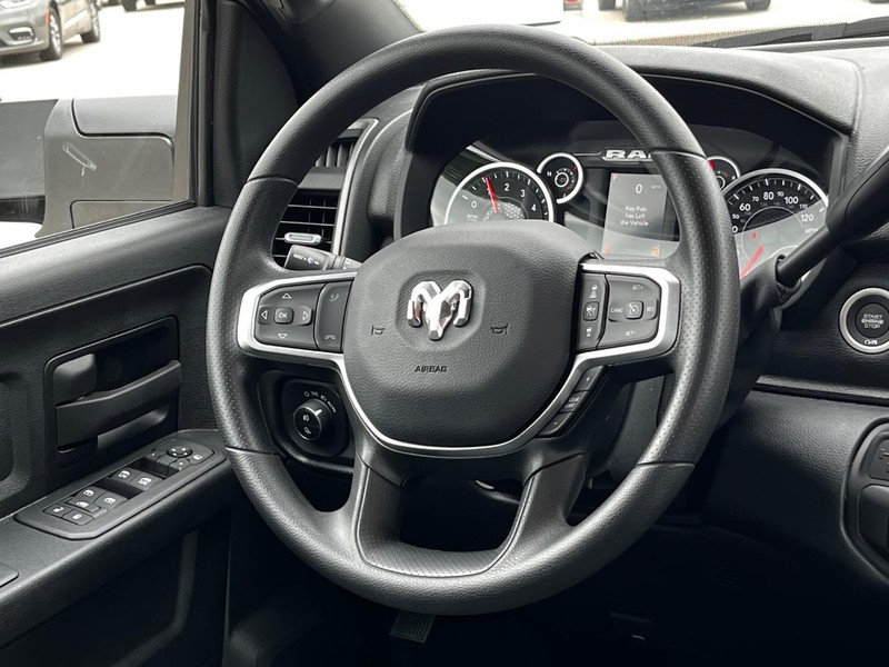 Ram 2500 Vehicle Full-screen Gallery Image 06