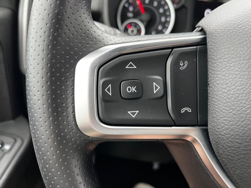 Ram 2500 Vehicle Full-screen Gallery Image 10