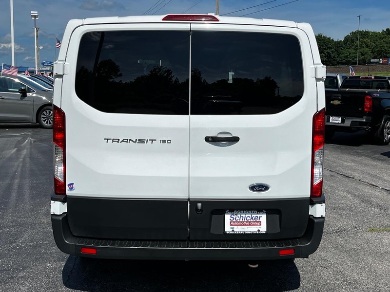 Ford Transit Passenger Wagon Vehicle Full-screen Gallery Image 04