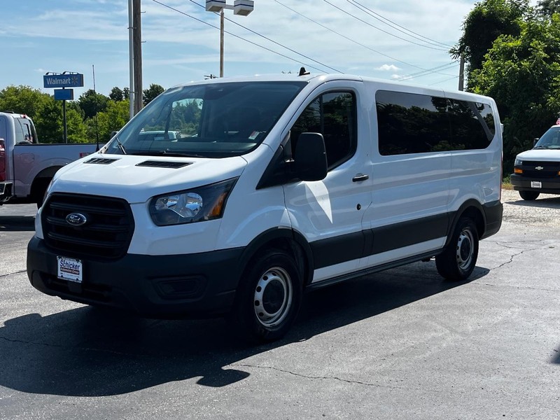 Ford Transit Passenger Wagon Vehicle Full-screen Gallery Image 08