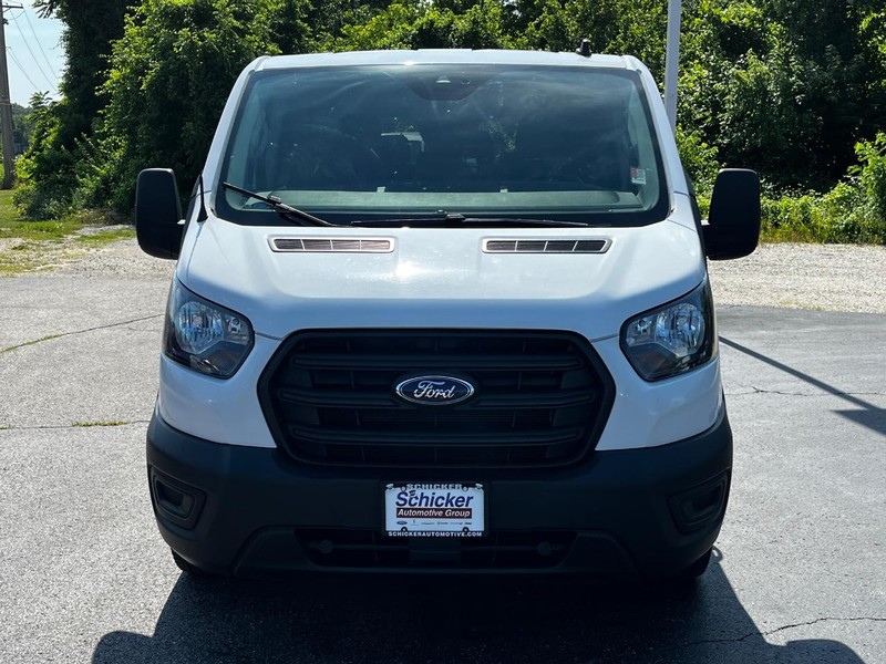 Ford Transit Passenger Wagon Vehicle Full-screen Gallery Image 09