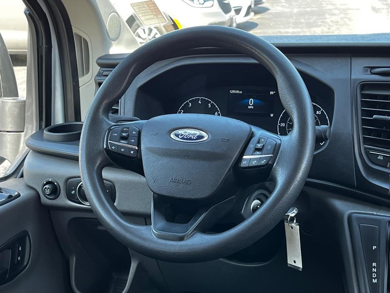 Ford Transit Passenger Wagon Vehicle Full-screen Gallery Image 12