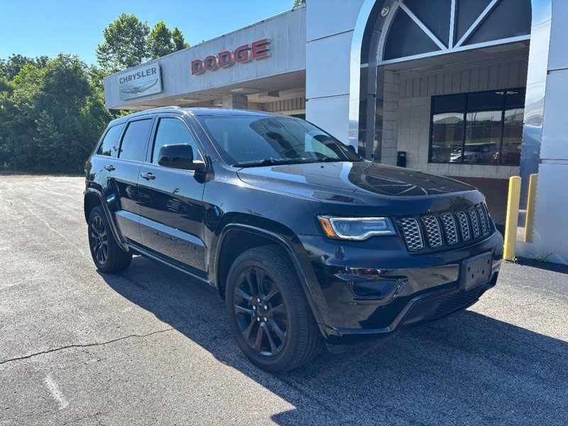 Jeep Grand Cherokee WK Vehicle Full-screen Gallery Image 02