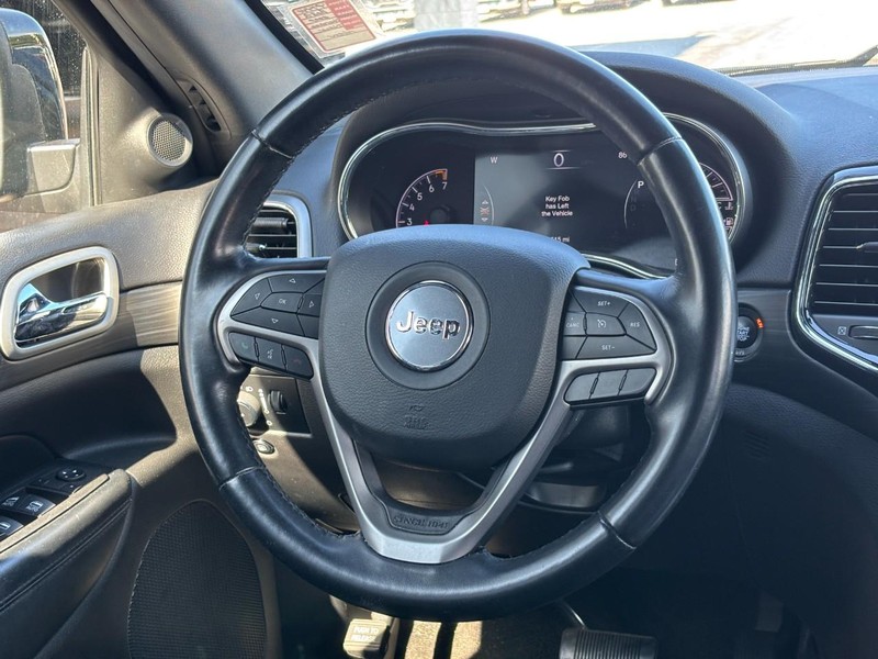 Jeep Grand Cherokee WK Vehicle Full-screen Gallery Image 12