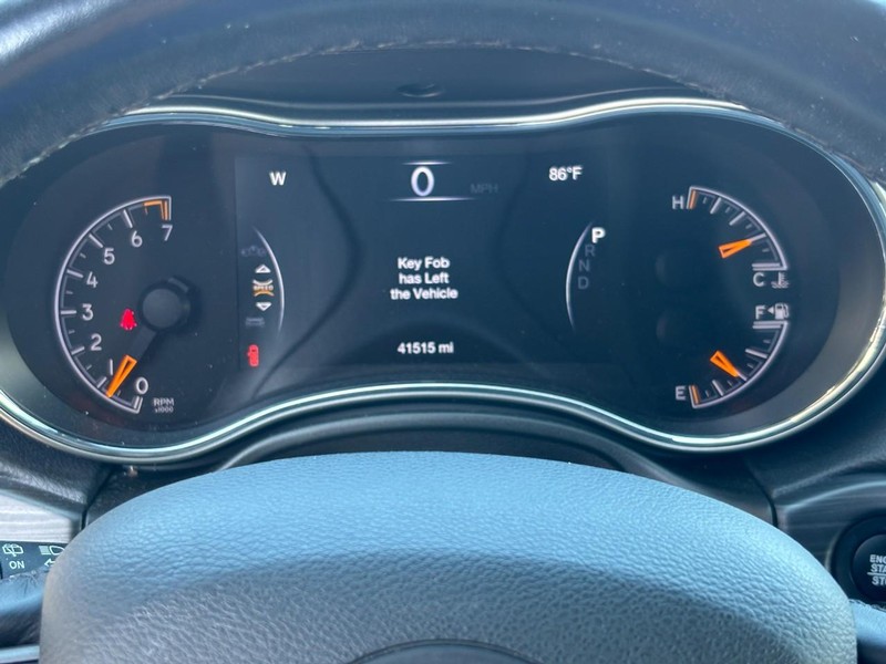 Jeep Grand Cherokee WK Vehicle Full-screen Gallery Image 18