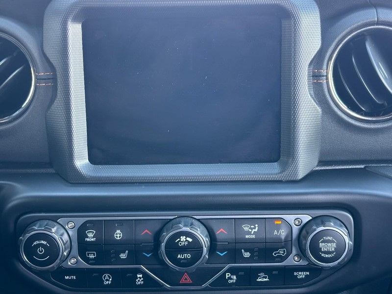 Jeep Wrangler Vehicle Full-screen Gallery Image 13