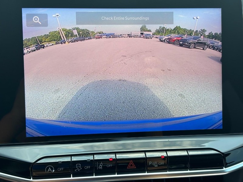 Jeep Compass Vehicle Full-screen Gallery Image 16