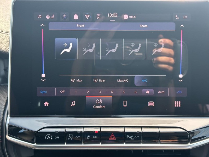 Jeep Compass Vehicle Full-screen Gallery Image 08