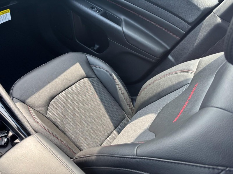 Jeep Compass Vehicle Full-screen Gallery Image 10