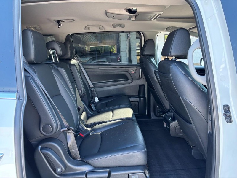 Honda Odyssey Vehicle Full-screen Gallery Image 10