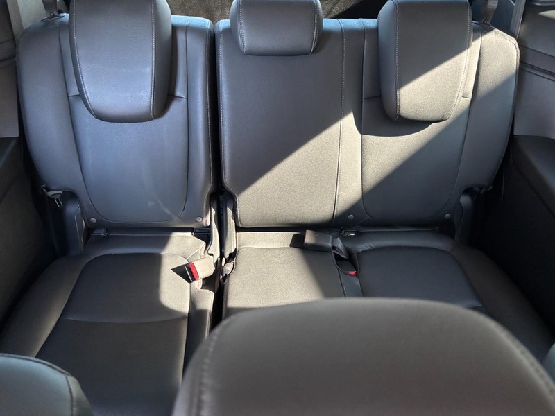 Honda Odyssey Vehicle Full-screen Gallery Image 11