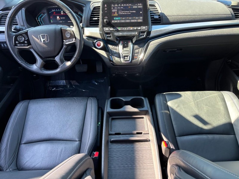 Honda Odyssey Vehicle Full-screen Gallery Image 12
