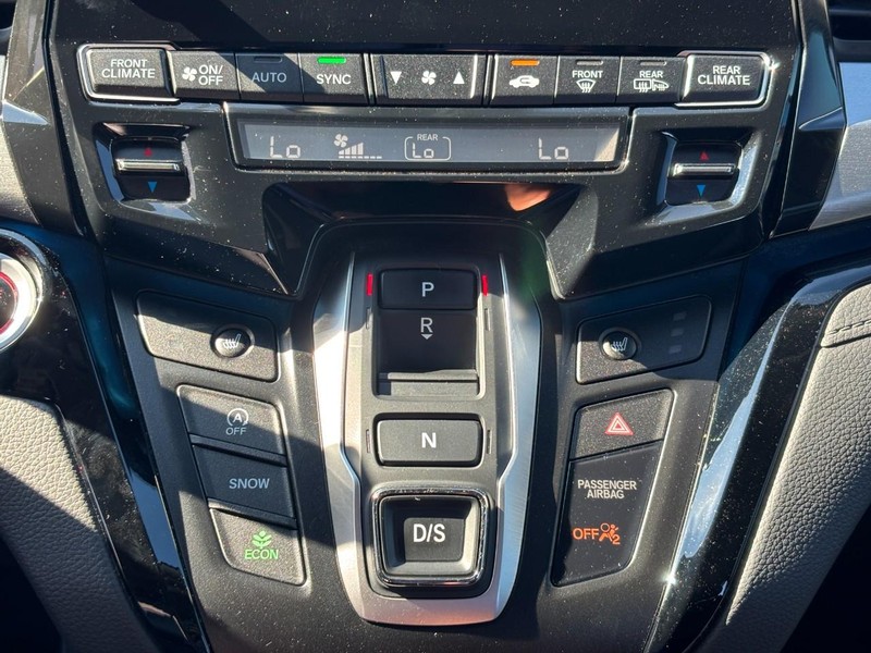 Honda Odyssey Vehicle Full-screen Gallery Image 15