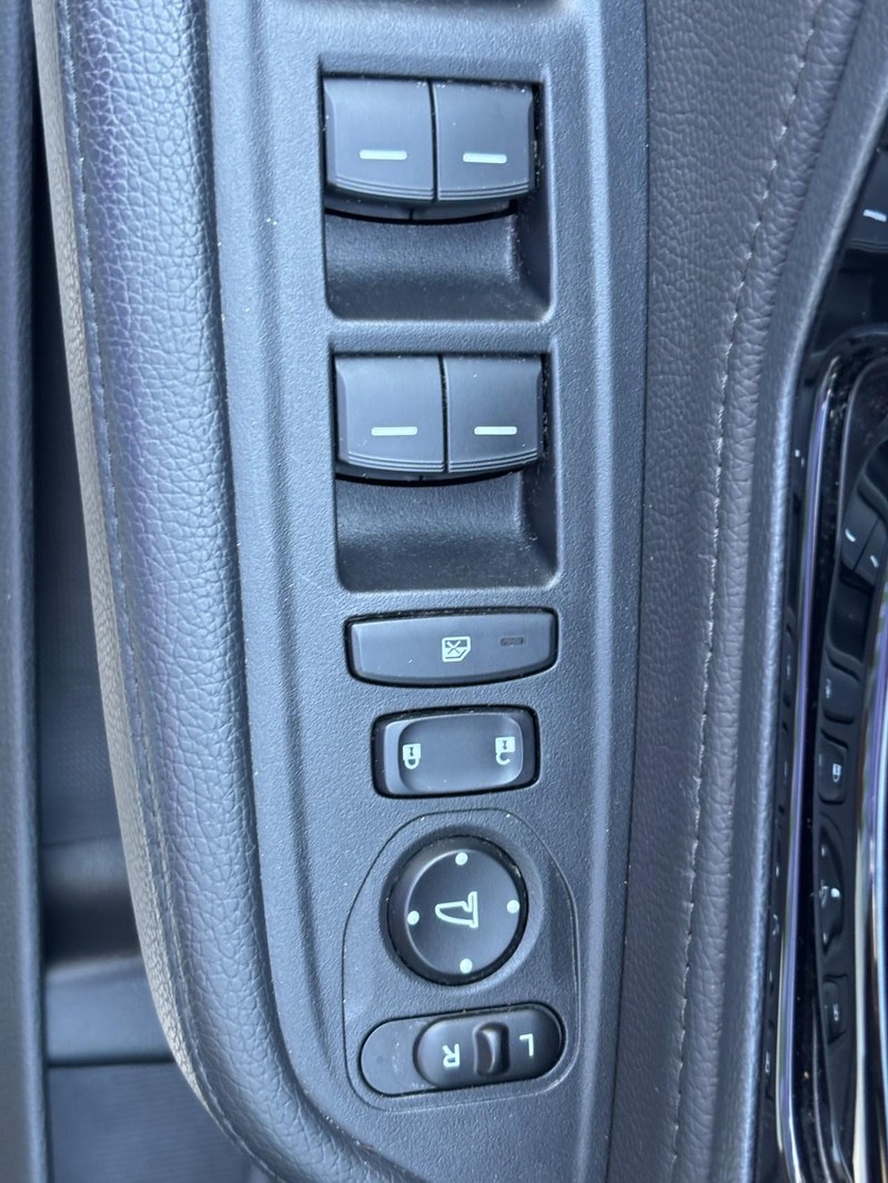 Honda Odyssey Vehicle Full-screen Gallery Image 25