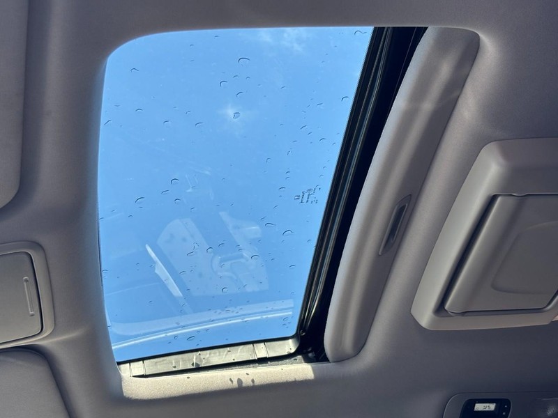 Honda Odyssey Vehicle Full-screen Gallery Image 28