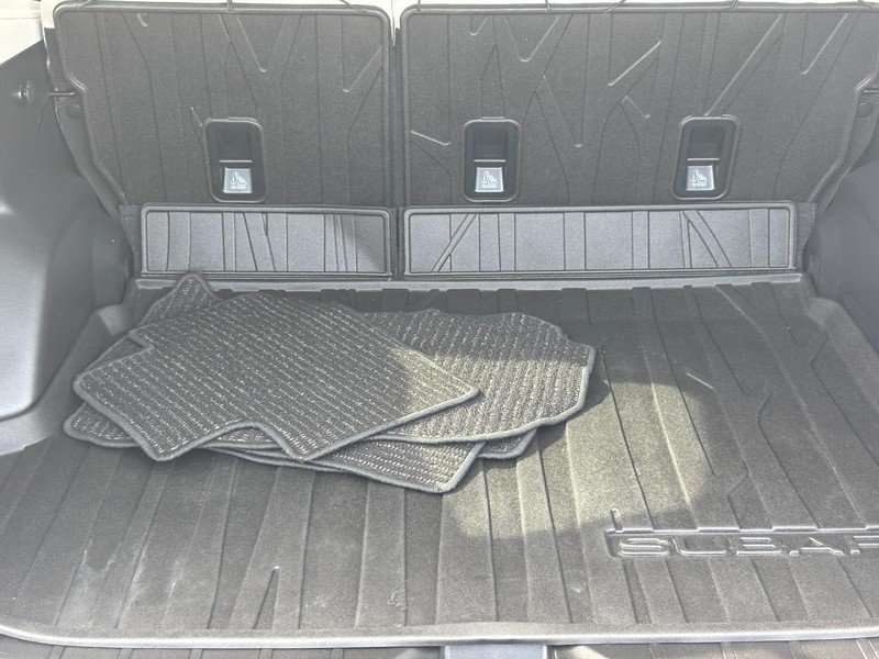 Subaru Forester Vehicle Full-screen Gallery Image 04