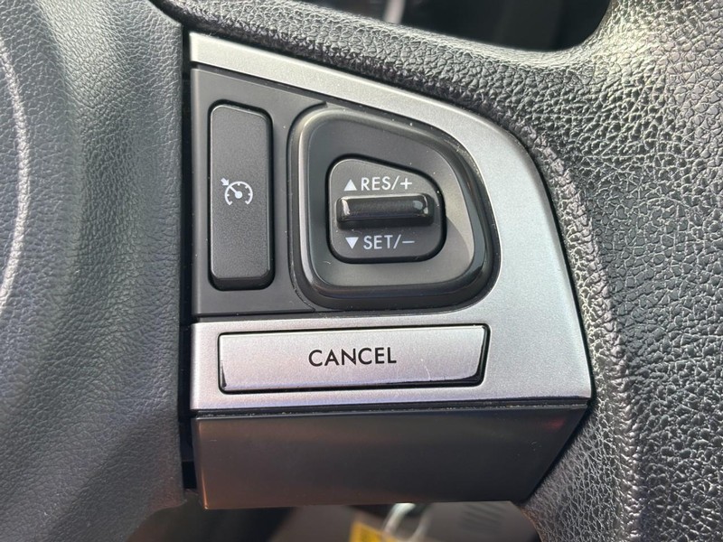 Subaru Forester Vehicle Full-screen Gallery Image 18