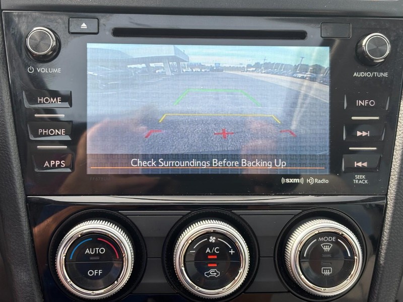 Subaru Forester Vehicle Full-screen Gallery Image 22