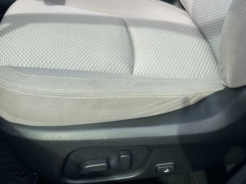 Subaru Forester Vehicle Full-screen Gallery Image 24