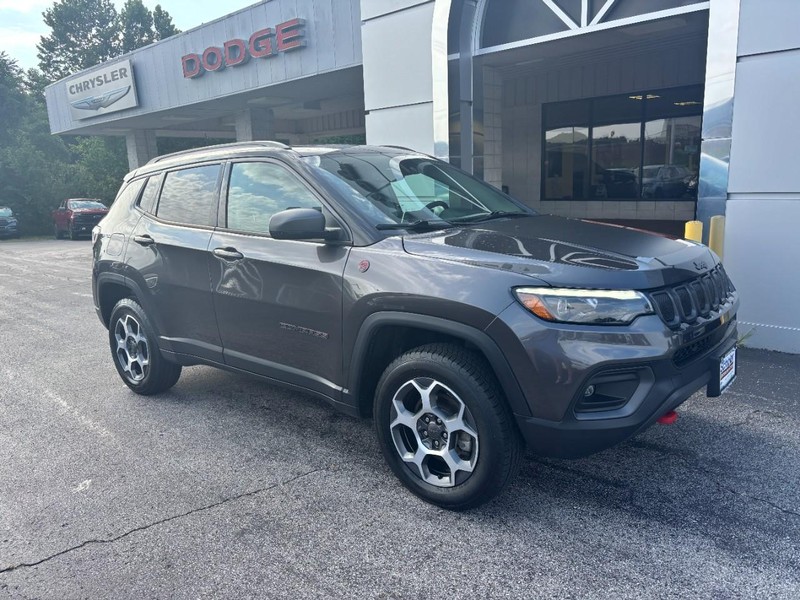 Jeep Compass Vehicle Full-screen Gallery Image 02