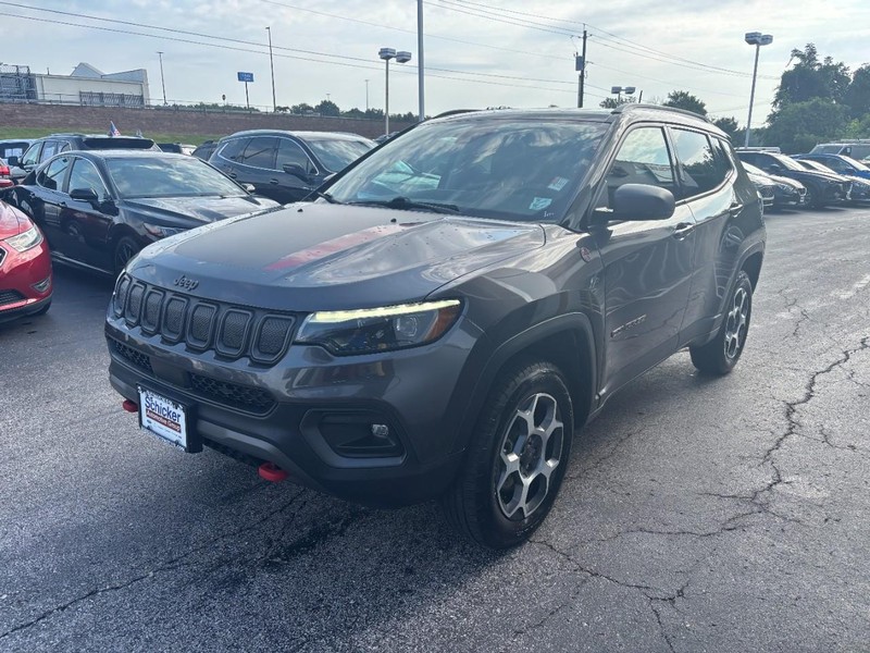 Jeep Compass Vehicle Full-screen Gallery Image 08