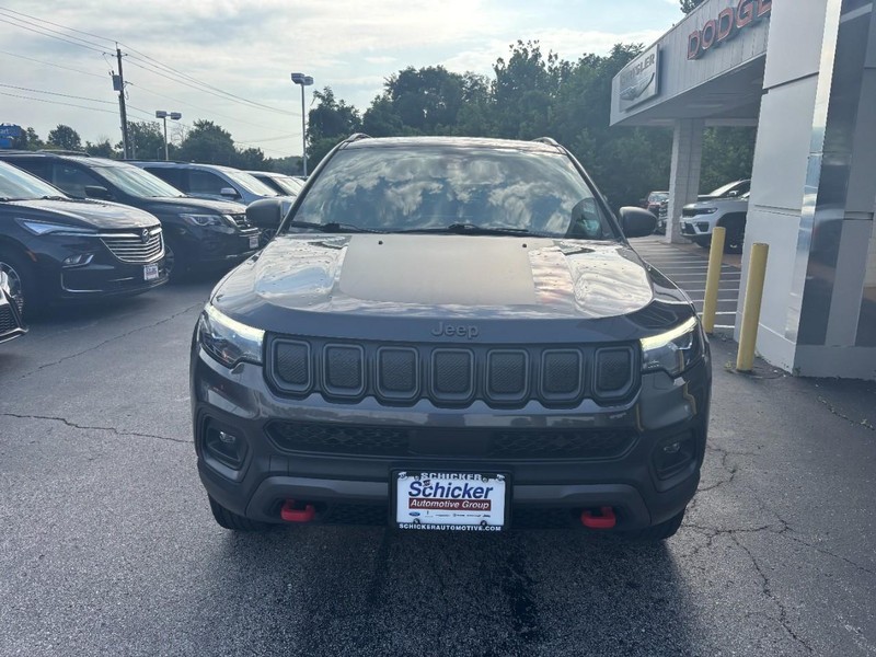 Jeep Compass Vehicle Full-screen Gallery Image 09