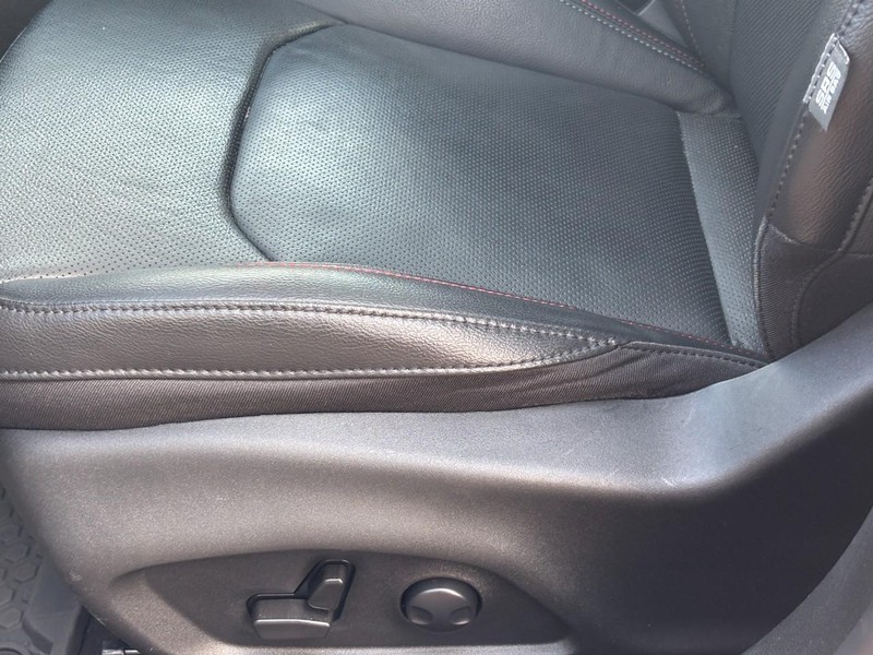 Jeep Compass Vehicle Full-screen Gallery Image 25