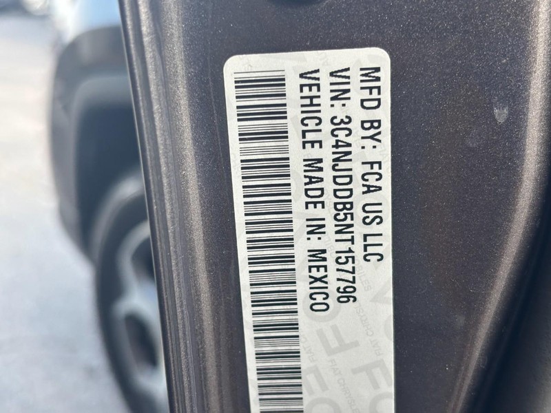 Jeep Compass Vehicle Full-screen Gallery Image 27