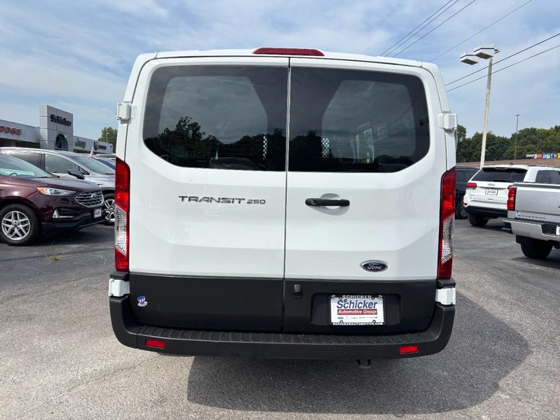 Ford Transit Cargo Van Vehicle Full-screen Gallery Image 05