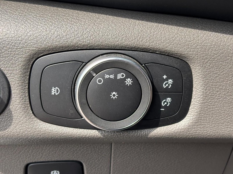 Ford Transit Cargo Van Vehicle Full-screen Gallery Image 11