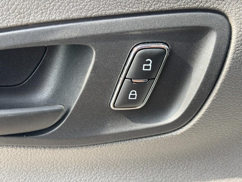 Ford Transit Cargo Van Vehicle Full-screen Gallery Image 17