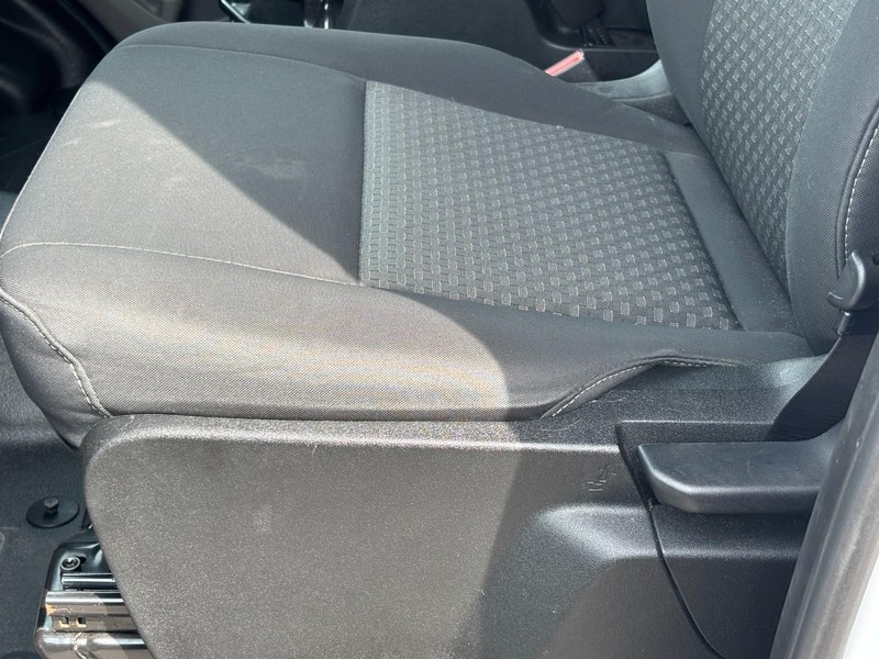 Ford Transit Cargo Van Vehicle Full-screen Gallery Image 19