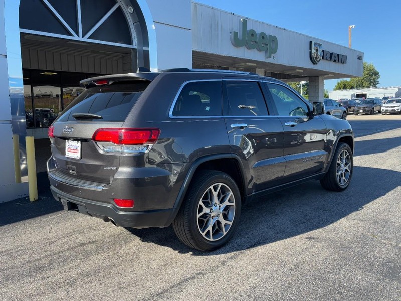 Jeep Grand Cherokee Vehicle Full-screen Gallery Image 03