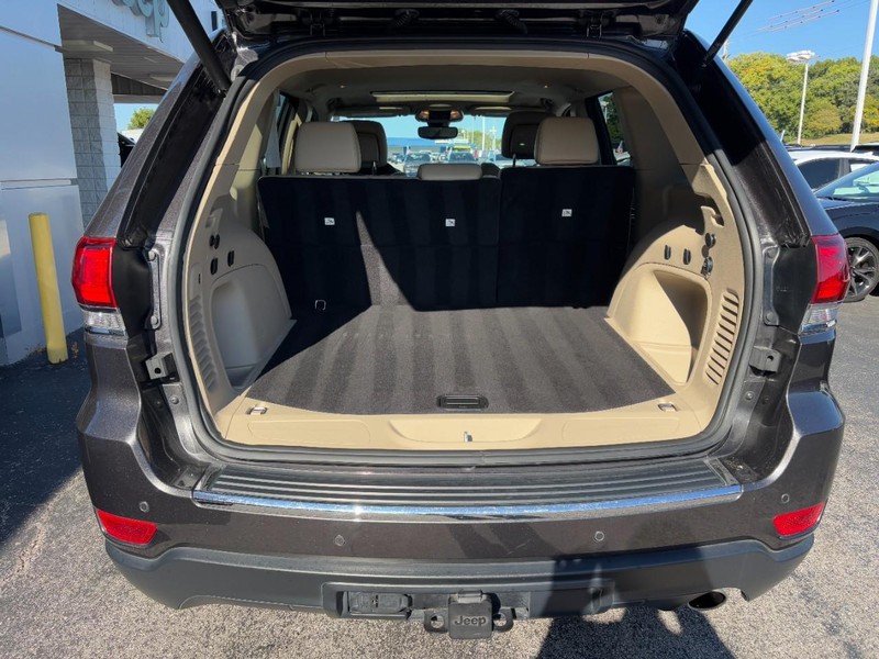 Jeep Grand Cherokee Vehicle Full-screen Gallery Image 04