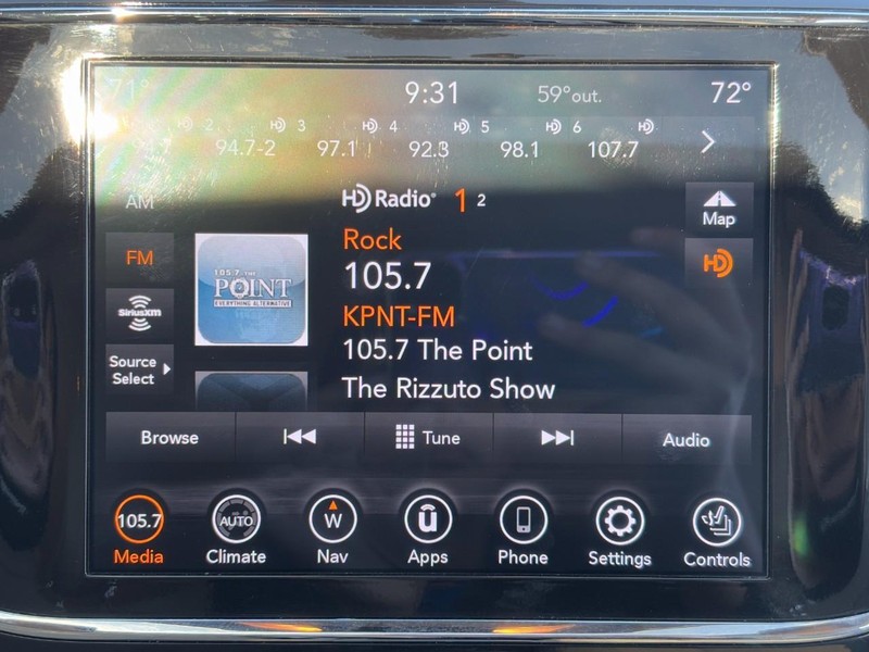 Jeep Grand Cherokee Vehicle Full-screen Gallery Image 13